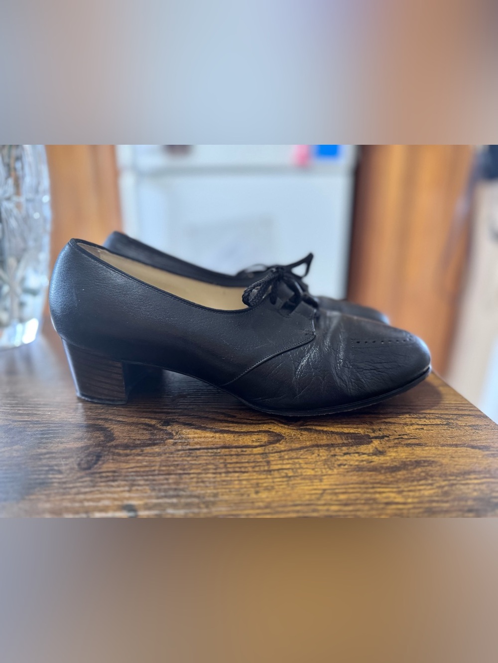 Vintage Treadeasy Black Leather Lace-Up Oxford Heels | Size 8.5